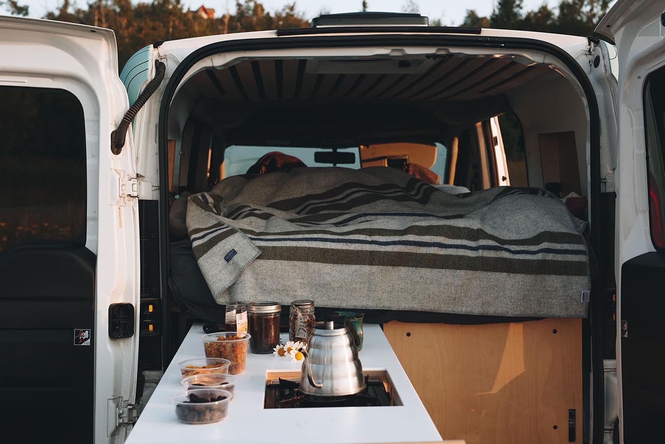 camper_van_rentals_minneapolis camper van rentals